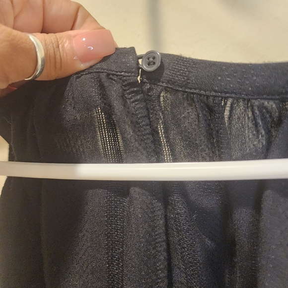 Ann Taylor LOFT Black Fringe tank top size L - Picture 7 of 11